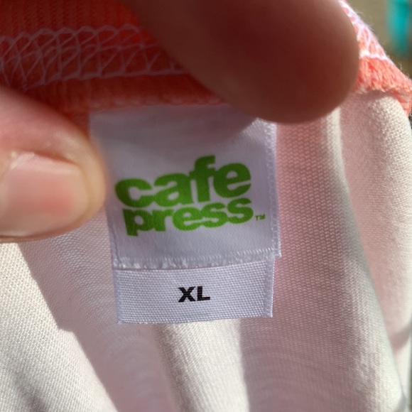 🌈Bundle any 3 items under $10 & I will offer for $10 Cafe Press tee chihuahua - Picture 4 of 5